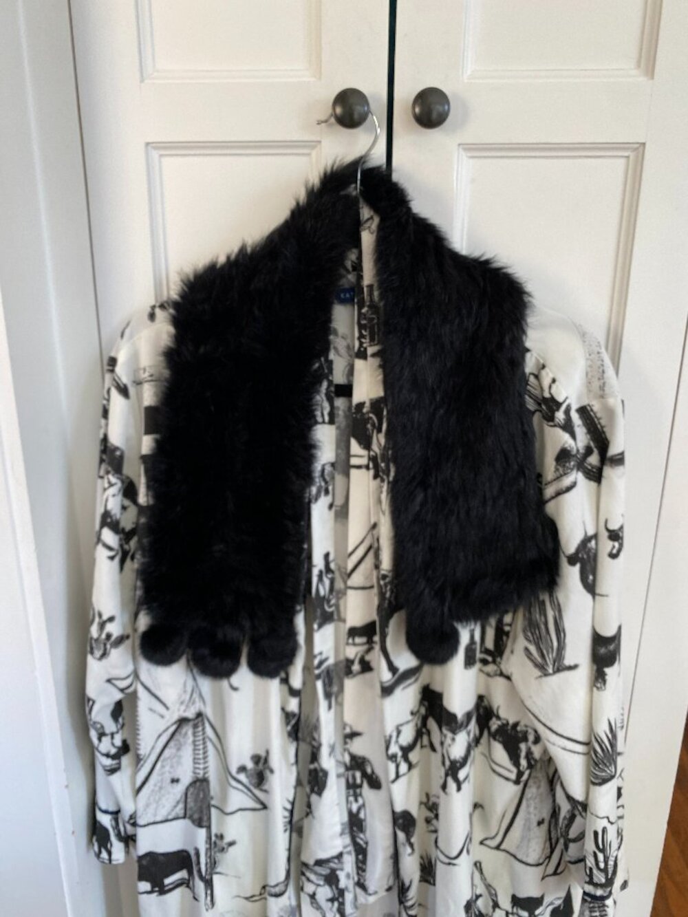 Vintage Chico's Black Rabbit Fur Pull Through Scarf Pom Pom Accent EUC